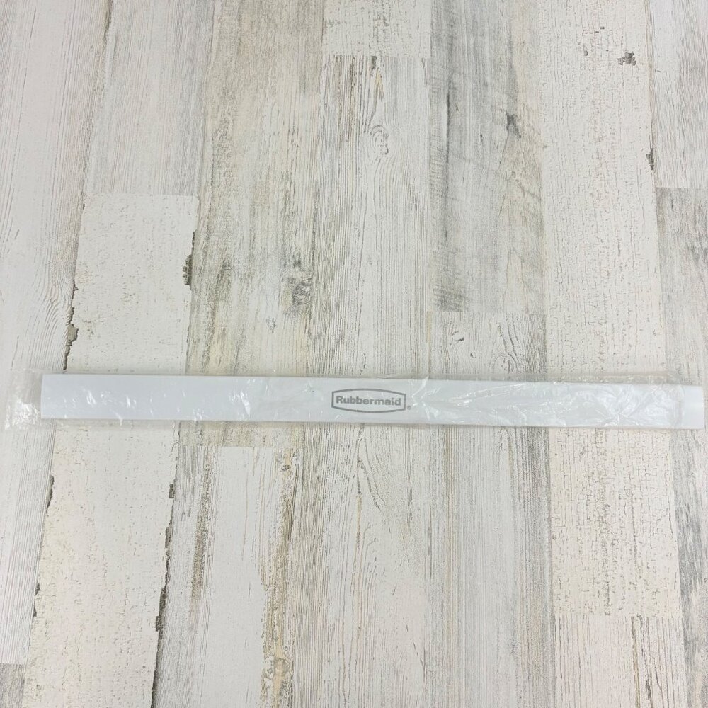 Rubbermaid Homefree Series Shelf 22 In Rail Cover 3J57
